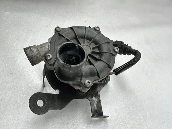 Pompe à carburant OEM 079959231C pour Audi A6 Avant 4.0L image 3
