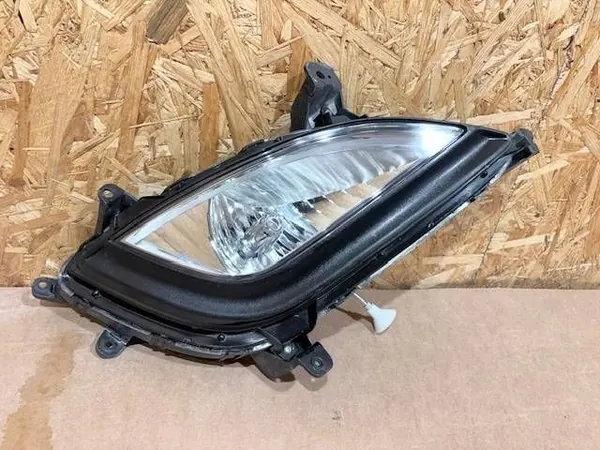 Hyundai I20 Halogenscheinwerfer Rechts Vorne OEM 921011J500 image 2