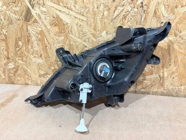 Hyundai I20 Halogenscheinwerfer Rechts Vorne OEM 921011J500 image 4