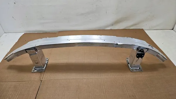 Etupuskuri vahvistus Audi A6 C8 OEM 4K0807109 image 2