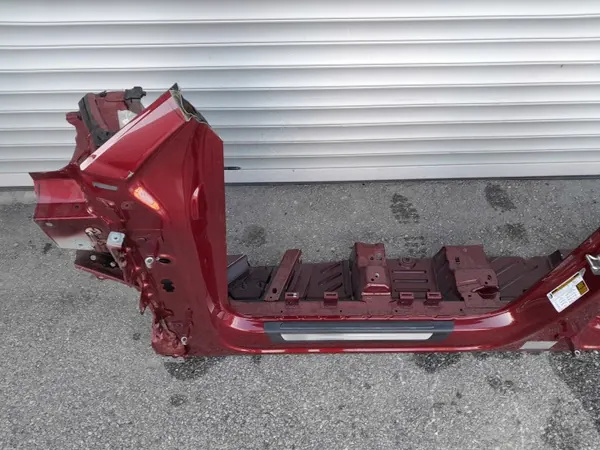 AUDI Q5 II 80A Estribo Izquierdo - Pieza OEM image 7