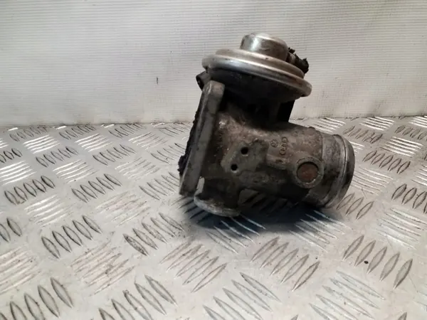 EGR-Ventil OEM 074129637B für VW LT 28-46 II Kastenwagen image 3