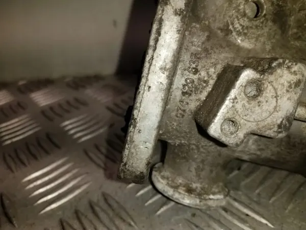 EGR-Ventil OEM 074129637B für VW LT 28-46 II Kastenwagen image 4