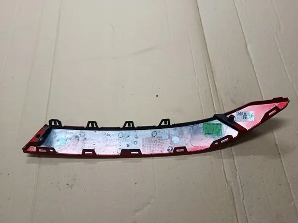 Höger Stötfångar Grilllist Renault Captur II Lift 2024 - OEM image 5