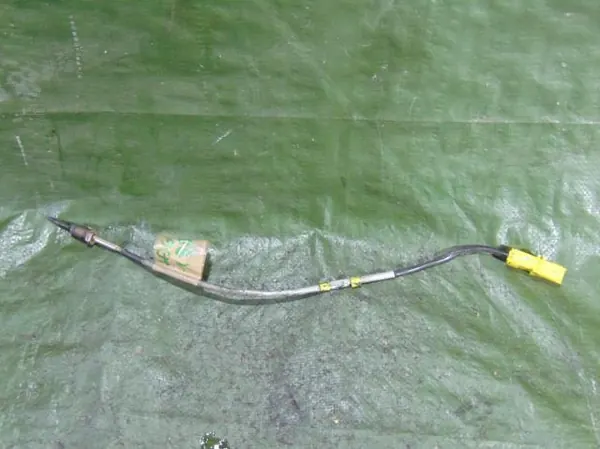 Sensor Temperatura Gases Escape Renault OE Usado image 2