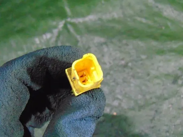 Sensor Temperatura Gases Escape Renault OE Usado image 4