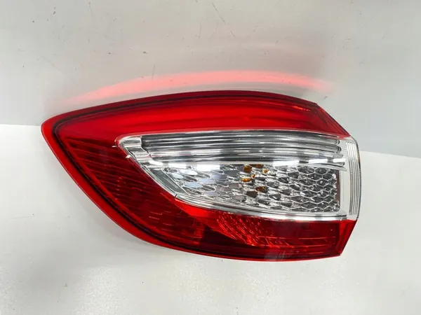 Vänster Baklykta Ford Mondeo IV MK4 Kombi 2010-2015 image 6