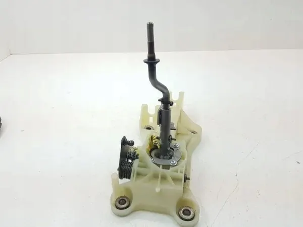 Selector de cambios Mazda CX-7 OEM EH14-46100 image 6