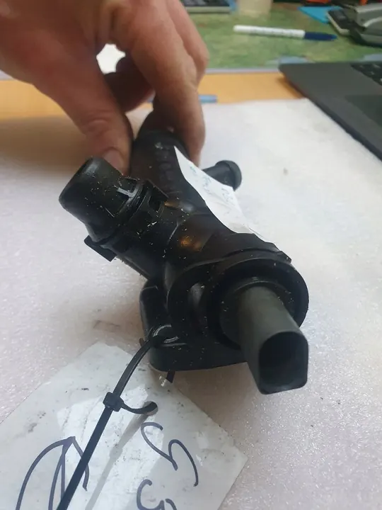 Tubo de água Audi A4 A5 A6 Q5 OEM 03L121132AC image 4