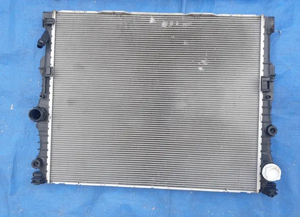 Radiador de agua BMW 5 G30 G31 1711 8686026 image 2