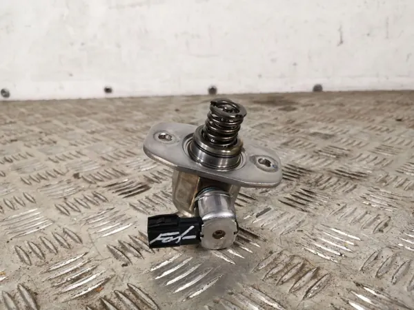 Pompe à injection Toyota C-HR OEM FBZ12510 image 3