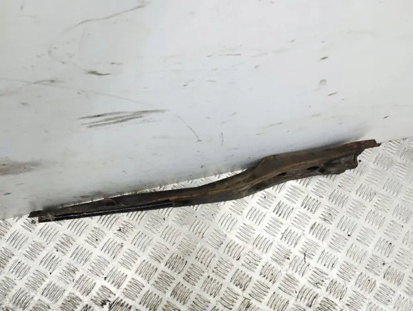 Mitsubishi Outlander 2008 Voorste subframe OEM AMD76927 image 3