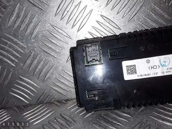 Opel Meriva näyttöruutu OEM 13277072 - Käytetty image 3