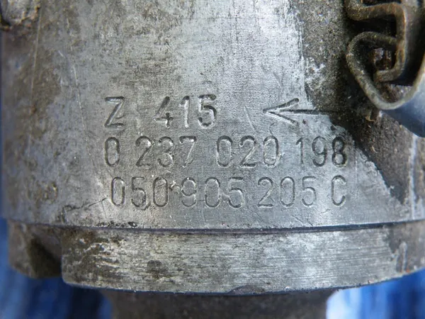 VW Jetta Golf 2 II Audi 80 B3 Sytytysjakaja 050905205C image 5