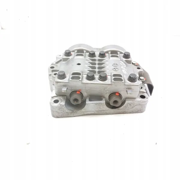 Bomba de aceite Toyota Avensis OEM MAM53970 - Usada image 2