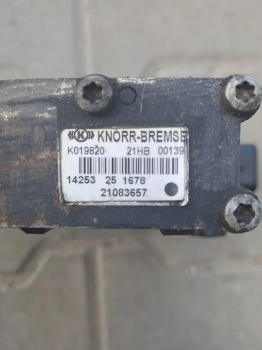 Soupape ECAS Suspension Air OEM 21083657 K019820 image 3