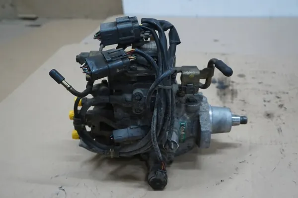 Pompe à injection MAZDA B2500 OEM - Occasion 2.5 TD image 2