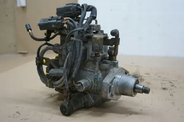 Pompe à injection MAZDA B2500 OEM - Occasion 2.5 TD image 3
