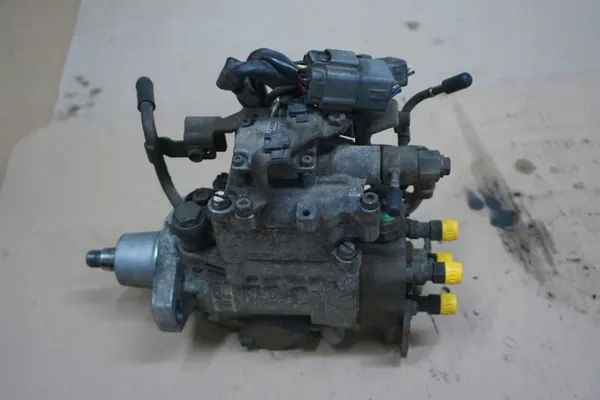 Pompe à injection MAZDA B2500 OEM - Occasion 2.5 TD image 9