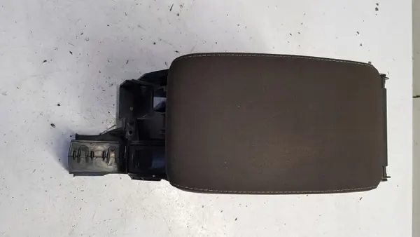 Accoudoir OEM 1K57687654 pour VW Golf V Break image 2