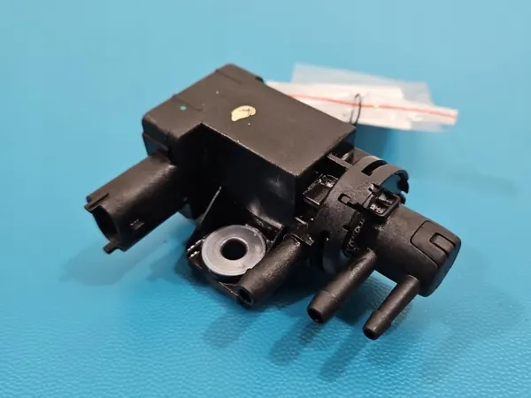 Válvula de vacío OEM 55599331 para Opel Insignia B 2.0 CDTI image 2