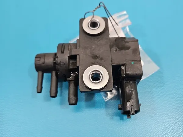 Válvula de vacío OEM 55599331 para Opel Insignia B 2.0 CDTI image 5