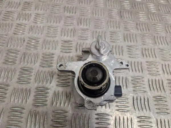 Válvula EGR Skoda OEM 05L131501MV100 - Usada image 9