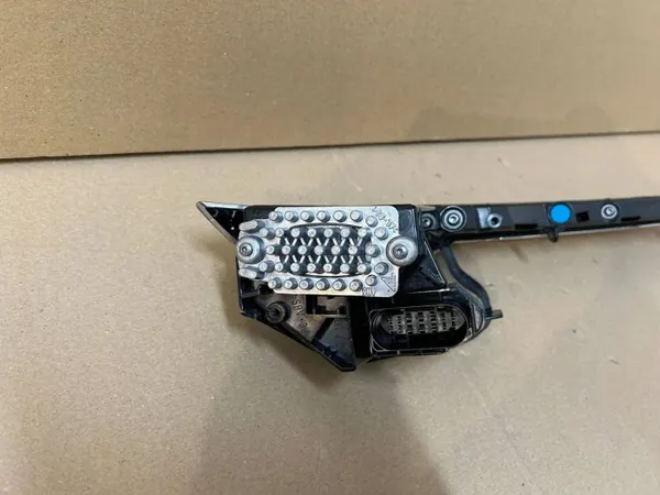 OEM 761941055 Halogen LED DRL Vänster VW Touareg III image 5