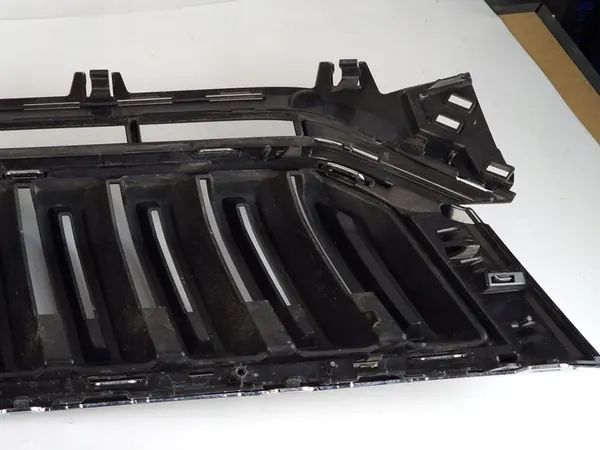 SKODA KODIAQ Center Grill Chrome Frame OEM 565853653A image 10