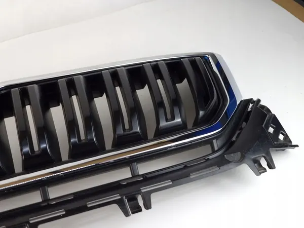 SKODA KODIAQ Center Grill Chrome Frame OEM 565853653A image 7