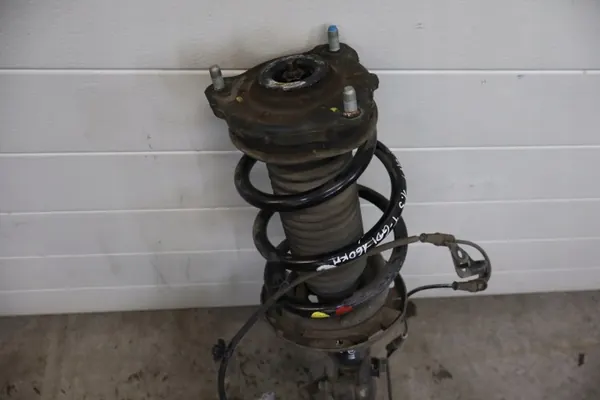 Kia Ceed III Lift Vorderer Linker McPherson-Federbein OEM image 10