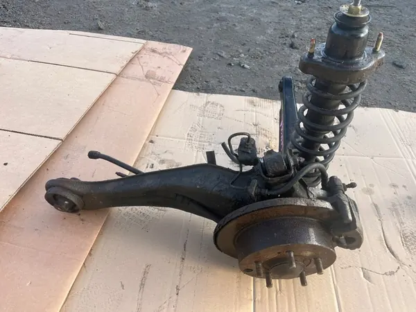 Vänster bakre MacPherson-dämpare Mitsubishi Lancer VII image 2