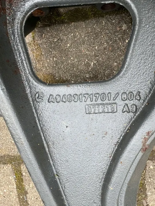 Support de cabine Mercedes OEM A9403171601 A9403171701 image 4