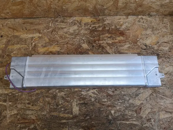 Audi A6 C6 Luftfjädring trycktank OEM 4F0616203C image 3
