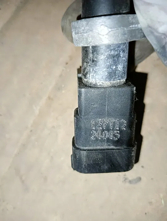 Kurbelsensorer Mercedes 350 CDI A2761530128 image 2