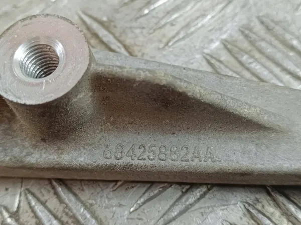 Support de palier Jeep OEM 68425882AA image 4