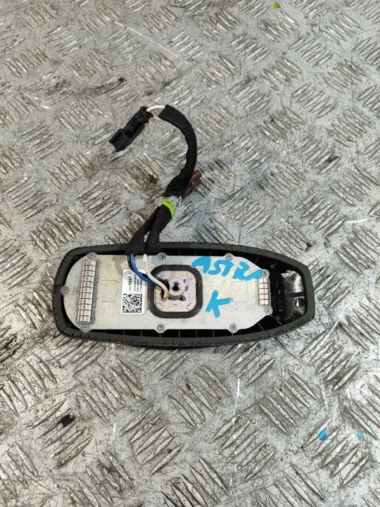Antenne GPS Opel Astra K OEM 13476637 - Occasion image 3