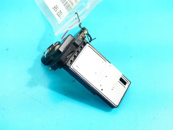 Luftmassenmesser Land Cruiser J200 07 4.5 V8 D4D image 2