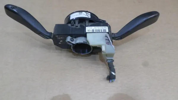 6Q0953503FC Schakelassemblage Skoda Praktik image 3