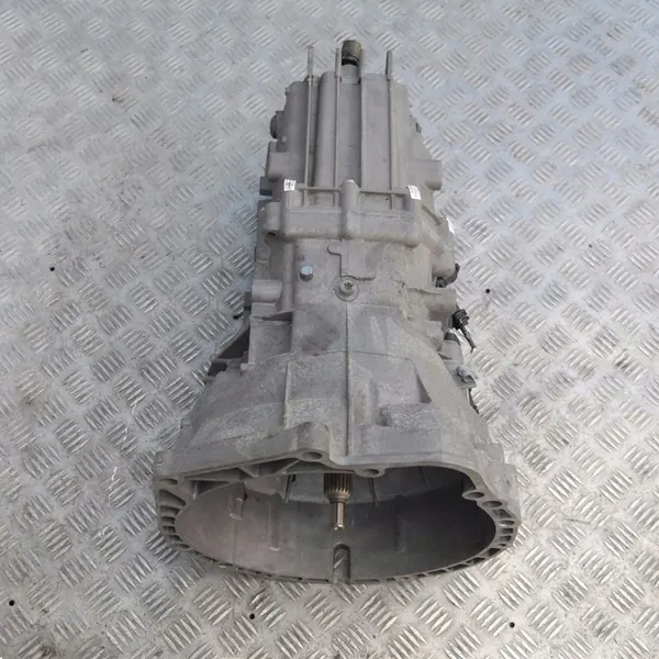 BMW E60 E87 E90 116i 118i 120i 318i 320i Manuaalivaihteisto image 6