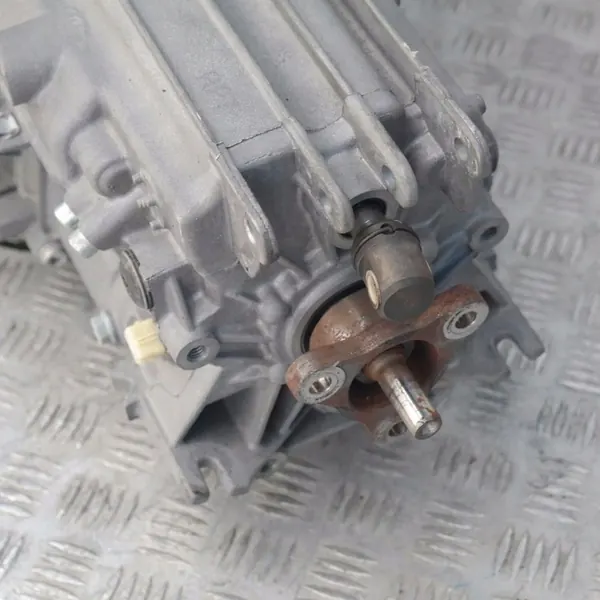 BMW E60 E87 E90 116i 118i 120i 318i 320i Manuaalivaihteisto image 9