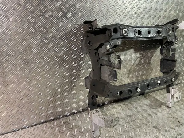 Mercedes-Benz Främre Stödräm OEM A2056200571 image 3