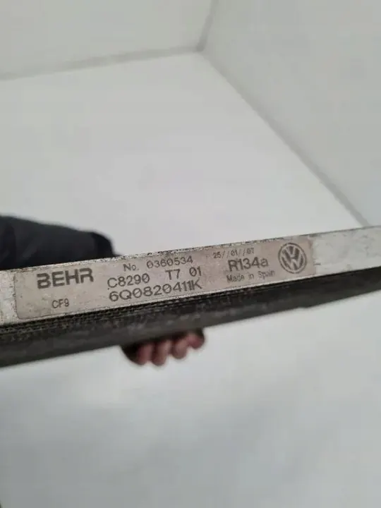 Condensador AC OEM 6Q0820411K para VW Polo 1.9L Diesel image 3