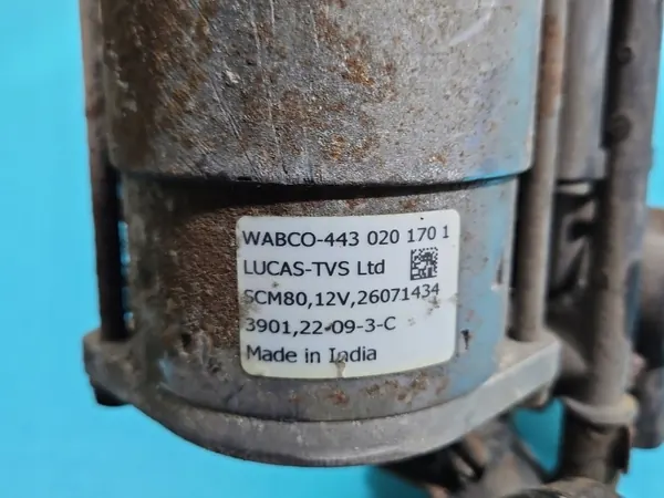 Mercedes W212 Veringspomp OEM 4430201701 image 3