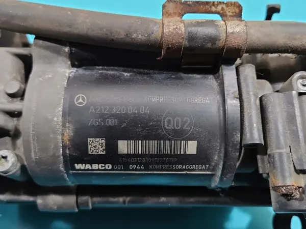 Mercedes W212 Veringspomp OEM 4430201701 image 8