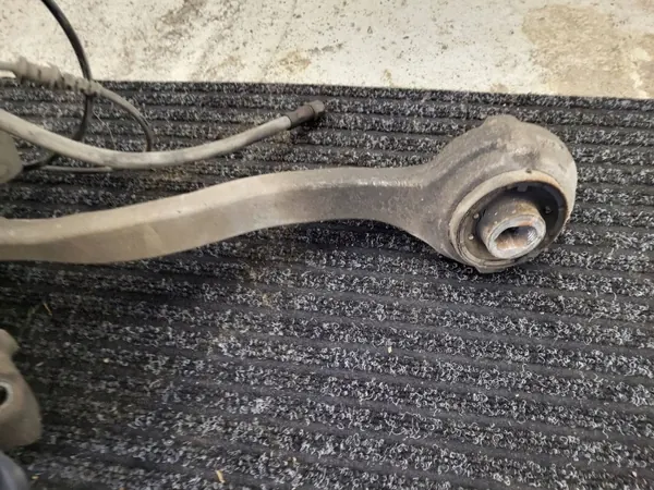 Framhjulsbärare höger OEM 824904012981 Mercedes image 6