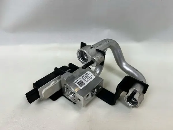 Hyundai Ioniq 5 ilmastointilaajennusventtiili OEM 976R3G1500 image 3