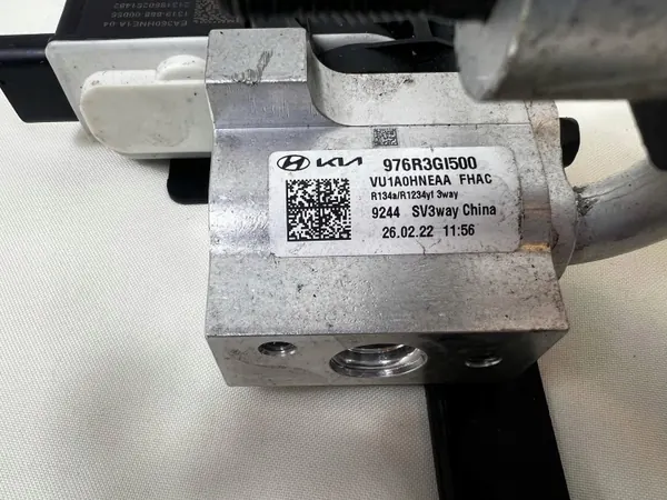 Hyundai Ioniq 5 ilmastointilaajennusventtiili OEM 976R3G1500 image 6