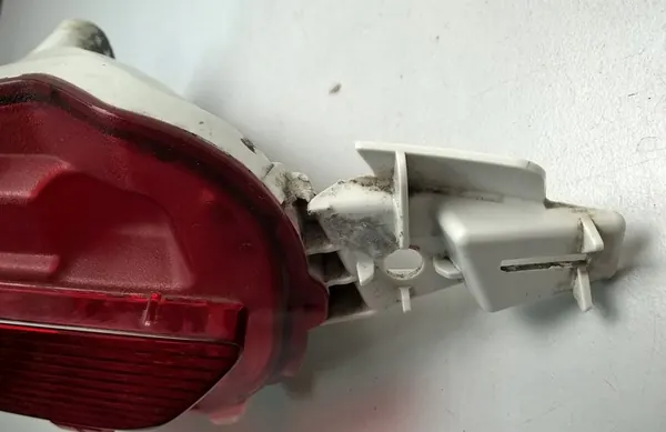 Farol de neblina esquerdo Toyota Yaris III image 7