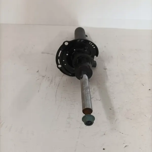 Mangueta delantera derecha VW Golf VIII OEM 5WA400054HB image 3
